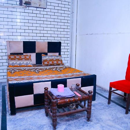 New Taj Family Hotel Lahore Exteriör bild